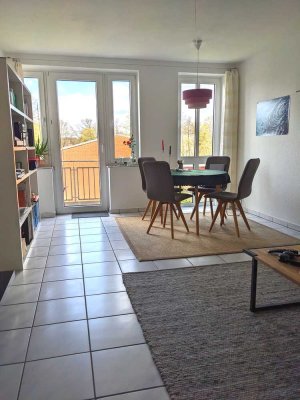 Helle 2-Zimmer-Wohnung mit Balkon in Köln Holweide