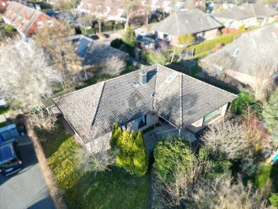RESERVIERT - Sanierungsbedürftiger Winkelbungalow mit Potenzial in begehrter Wohnlage!