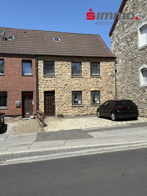 Modernisierungsbedürftiges 2-Familienhaus