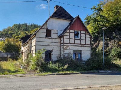 fast geschenkt - Fluthaus in 1. Reihe an der Ahr