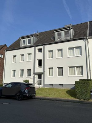 Großzügige 3-Zimmer Dachgeschosswohnung