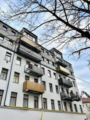 Abgewohnte 84,32 m2 Altbauwohnung plus 4,6m2 Balkon im 2. Liftstock (Top 30)