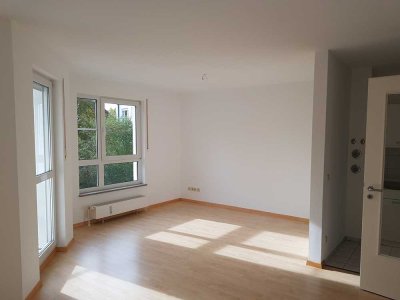1-Zimmer-Wohnung mit Balkon und EBK in Aschheim