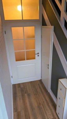 Leer-Loga: 3-Zimmer-EG mit Wintergarten, Terrasse & Carport – 950 € warm inkl. Strom