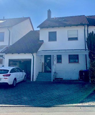 Das Reihenhaus liegt in hervorragender ruhiger Lage im Berkacher Grund in Ehingen.