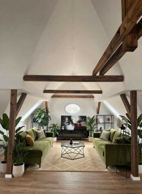 Stilvolles Loft & großzügiger Balkon - Dachgeschoss mit Wow-Effekt !