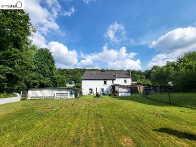 Mehrfamilienhaus in Waldrandlage mit großem Grundstück und Ausbaupotenzial ***Provisionsfrei***