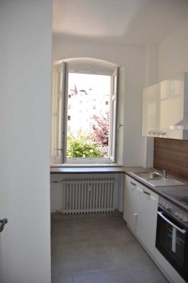Absolute Ruhe in Top Lage: Exklusiv sanierte Whg  +Küche +Tageslichtbad in Jugendstil  Denkmal