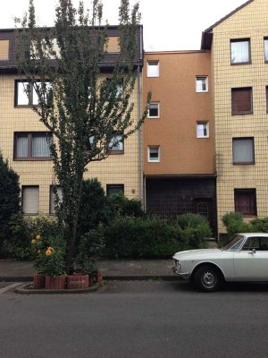 DU-Kaßlerfeld, schöne 2 Raum Wohnung in DG zu vermieten