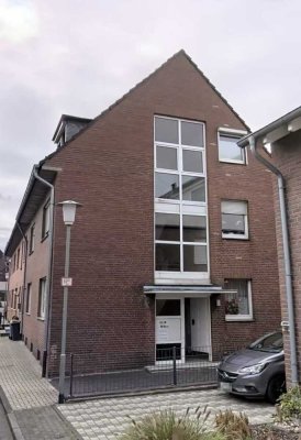 Mehrfamilienhaus in ruhiger Lage von Neuss-Holzheim