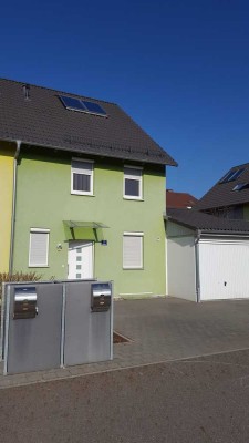 Moderne Doppelhaushälfte mit EBK in Weiden West