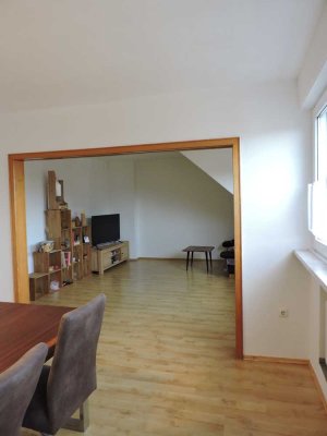 großzügige 3-Zimmer-Dachgeschosswohnung