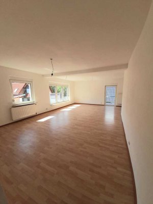 Helle, ruhige 2-Zimmer-Wohnung mit Balkon in Leidersbach
