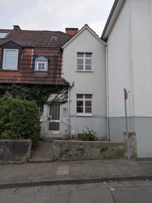 Haus mit 3,5 Zimmern in Bielefeld, renovierungsbedürftig