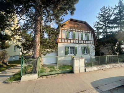 Wunderschöne Villa mit großem Garten, neu renoviert