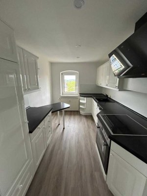 Schöne 5-Raum-Wohnung über den Dächern von Ernstthal