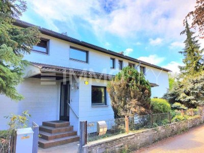 Zeitreise: 2 Familienhaus mit Potential! Innenpool, Sauna ,3 Garagen!!