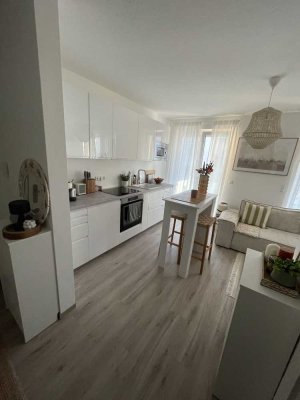 Lichtdurchflutete 2-Zimmer Wohnung im 2. OG in Hannovers Nordstadt
