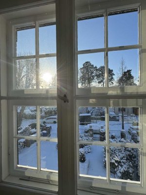 TOLLE SEHR INDIVIDUELLE MAISONETTE-WHG MIT 3 SEP. HOBBYRÄUMEN IN TOLLER, GRÜNER WOHNLAGE FROHNAU