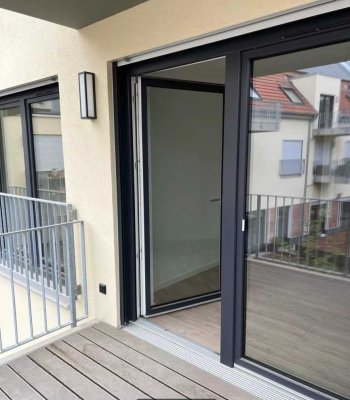 *NEUBAU* 2-Zimmer-Mietwohnung mit Dachterrasse, Kellerersatzraum und Parkhaus-Stellplatz