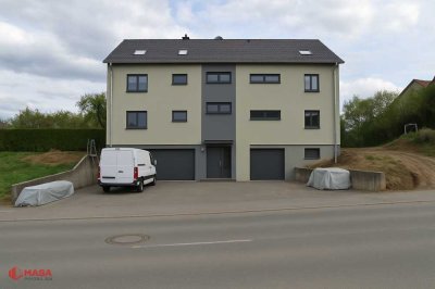 Erstbezug nach Sanierung: Charmante 4-Zimmer-Dachgeschosswohnung mit  – ruhig und modern