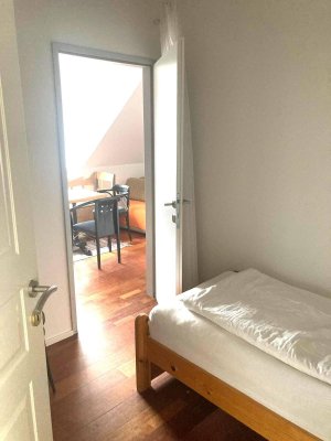Kleine feine möblierte 2-Raum-Garconniere! Auch WG geeignet!