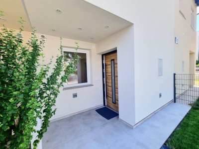 Provisionsfrei! Modernes Reihenhaus auf Eigengrund mit 4 Zimmer, Garten, Balkon &amp; Terrasse