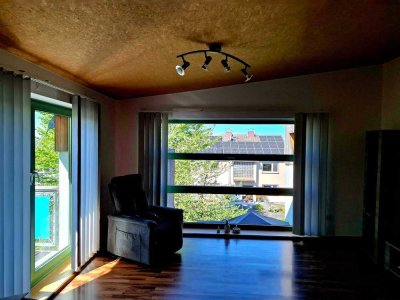 Günstige, sanierte 2,5-Raum-Wohnung mit Balkon in Wabern
