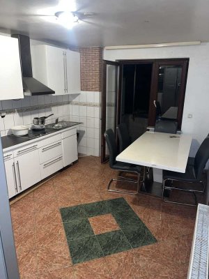 5 ZKB im Zentrum Ludwigshafen gut gelegen