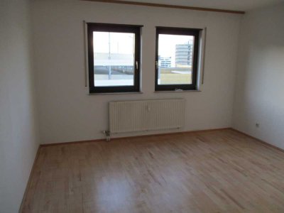 Helle  2-Zimmer Wohnung im 4. OG mit Balkon in Langen . Provisionsfrei !