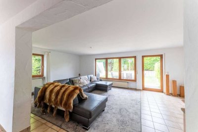 Geräumige Doppelhaushälfte mit Garten & Garage – Ihr neues Wohlfühlzuhause in Jettingen!