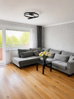 Provisionsfreie, modernisierte 2-Zimmer-Wohnung mit Balkon, Aufzug und Maßküche
