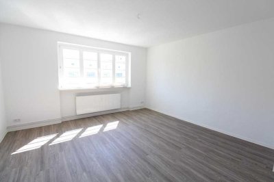 Erstmieter dieser sanierten Wohnung in Stadtfeld werden!
