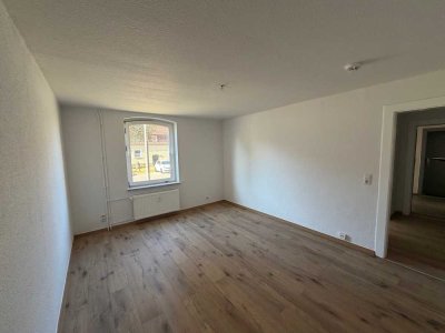 Frisch renovierte 3-Zimmer-Wohnung mit Tageslichtbad und Wanne in Salzgitter-Thiede