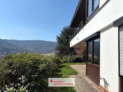 Architektur & Ausblick: großzügiges Zweifamilienhaus im Bauhausstil in Heidelberg