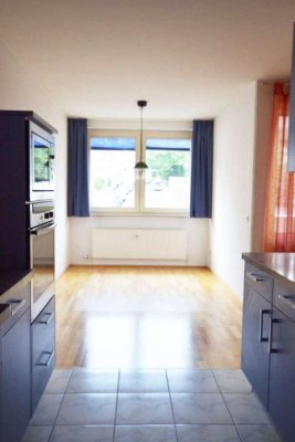 IMWRC – Barmen bietet 100 m²-ETW mit Balkon, Aufzug und Tiefgaragenplatz!
