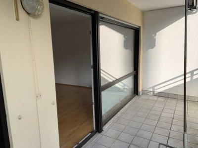 3-Zimmer Erdgeschosswohnung mit Balkon in Offenbach-Bieber
