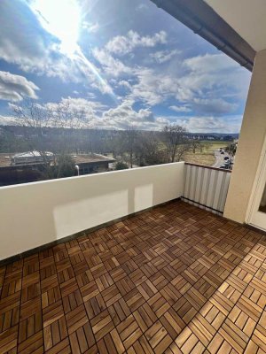 Sanierte 5 Zimmer Maisonette Wohnung mit Weitblick