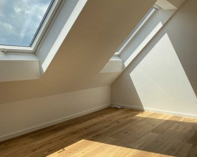 Hochwertige Maisonette Wohnung mit Balkon, EBK, Fußbodenheizung