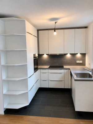 Stilvolle 2-Zimmer-Wohnung mit EBK und Balkon in Stuttgart