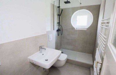 Kernsaniertes 1 Zimmer Apartment mit ihrer Wunsch Einbauküche