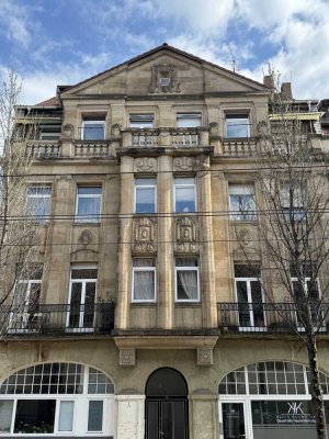Kernsaniertes Altbau-Studio zum Erstbezug