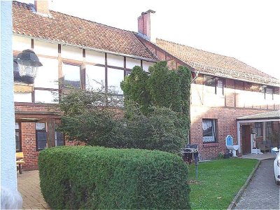 REDUZIERT - Großzügiges Zweifamilienhaus mit viel Potenzial