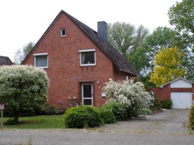 1 - Familienhaus mit Garage, Carport