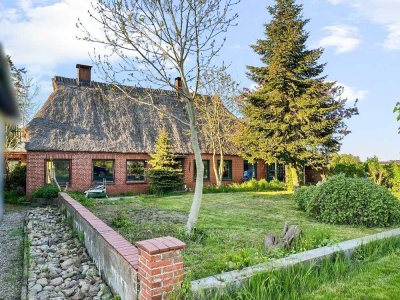 Charmante historische Reetdachkate in Scheggerott – Sanierungsobjekt  für Handwerker