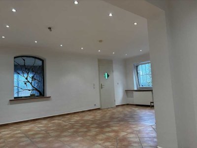 Freundliche und vollständig renovierte 3-Raum-Wohnung in Winterberg
