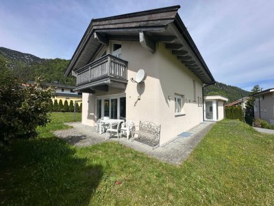 Charmantes Einfamilienhaus in idyllischer Naturlage fußläufig zum See