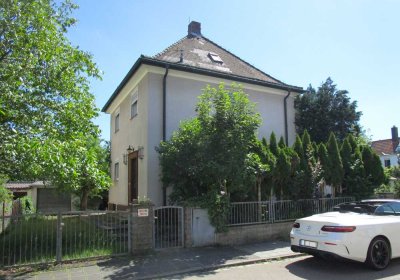 Seltene Gelegenheit: 30er-Jahre-Villa Nürnberg - Eibach / Haus kaufen