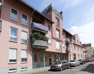 Voll möblierte 2-Zimmer-Wohnung mit Balkon, Smart-TV & Garagenstellplatz