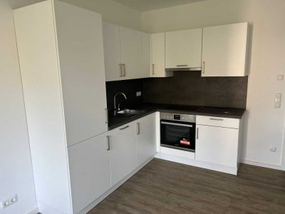 Neuwertige 2-Raum-Wohnung mit Balkon und Einbauküche in Hennigsdorf